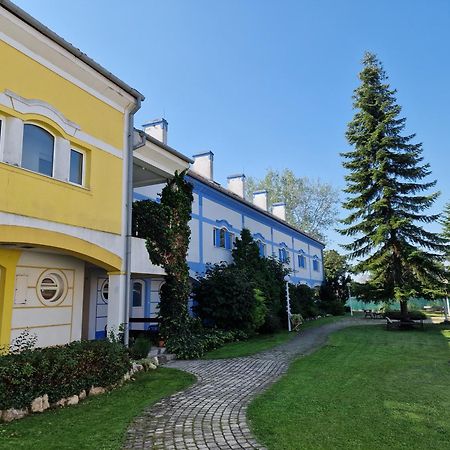 Mosonmagyaróvár Rozina Apartman מראה חיצוני תמונה